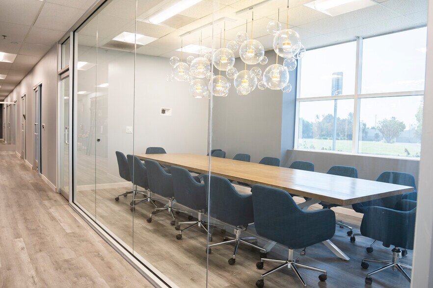 More Photos Of 1300 Eastman Ave, Ventura Loft Creative Space For Sale