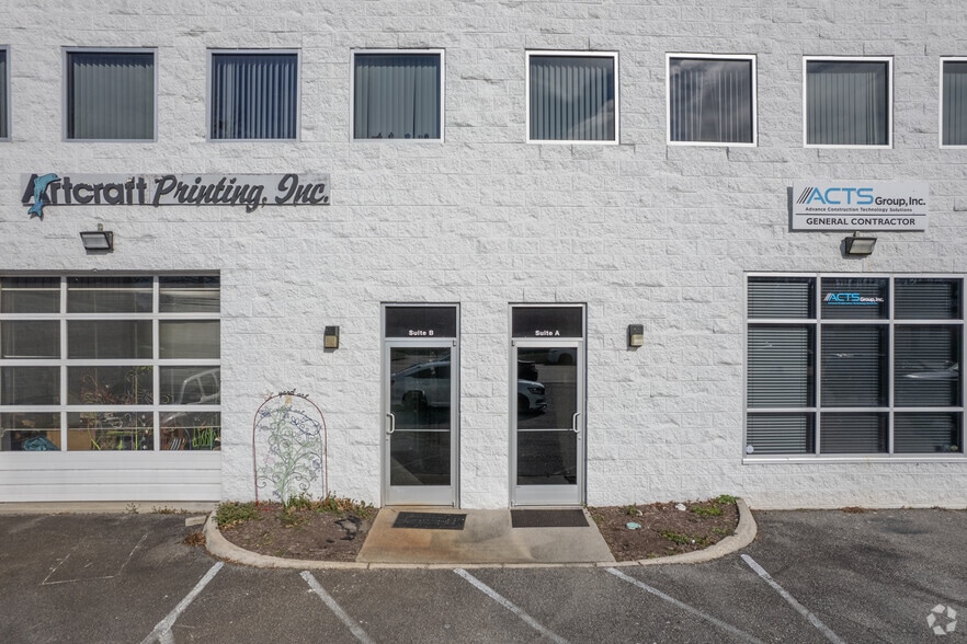 More Photos Of 1136 Jensen Dr, Virginia Beach Light Distribution For Sale