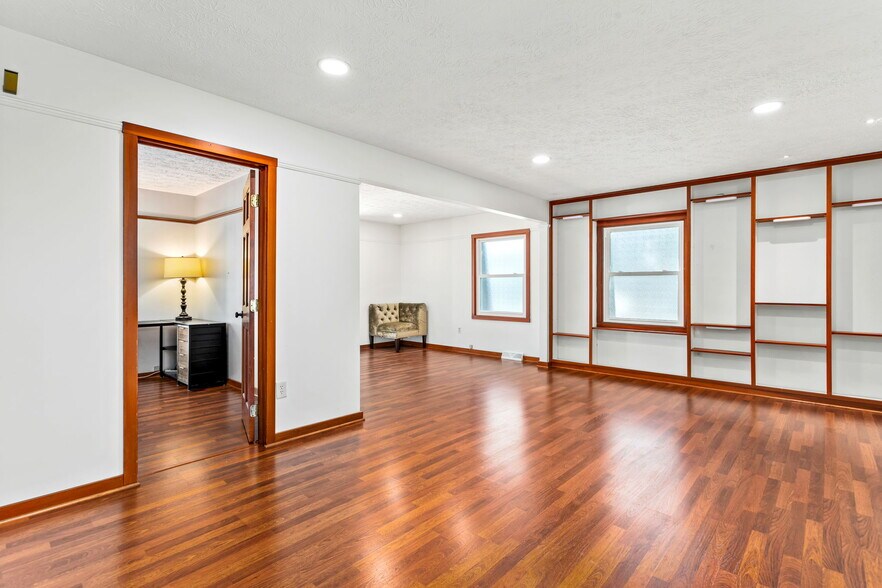 More Photos Of 236-238 West Liberty st, Medina Office For Sale