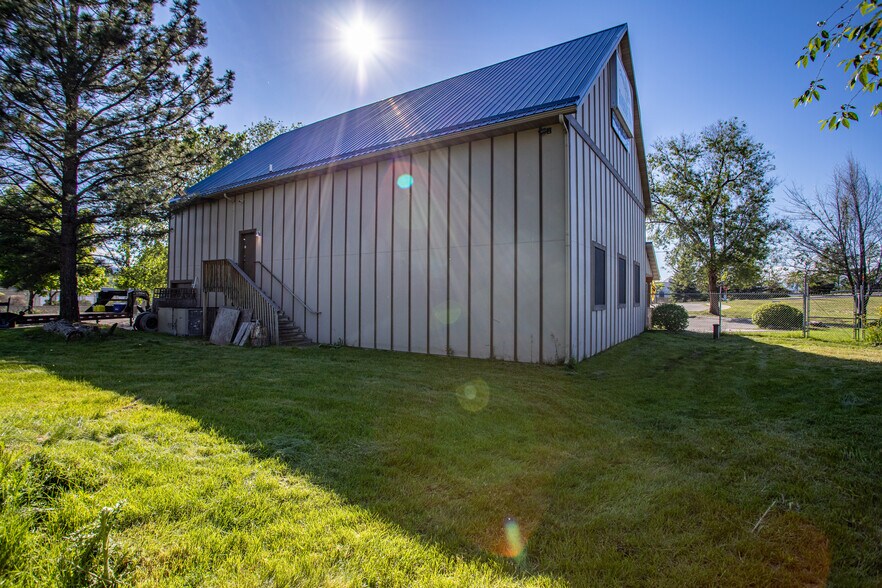 More Photos Of 1300 Clark Fork Dr, Missoula Freestanding For Sale