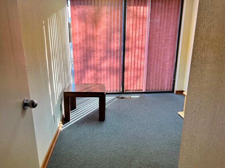 More Photos Of 5546 S 79th East Pl, Tulsa Office For Lease
