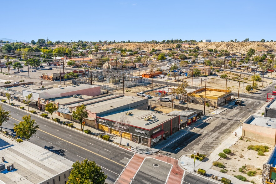 More Photos Of 15586 7th St, Victorville Storefront For Sale