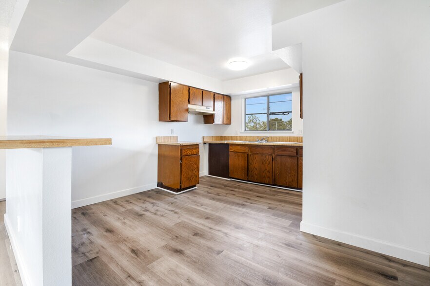 More Photos Of 2200-2204 W Slauson Ave, Los Angeles Apartments For Sale