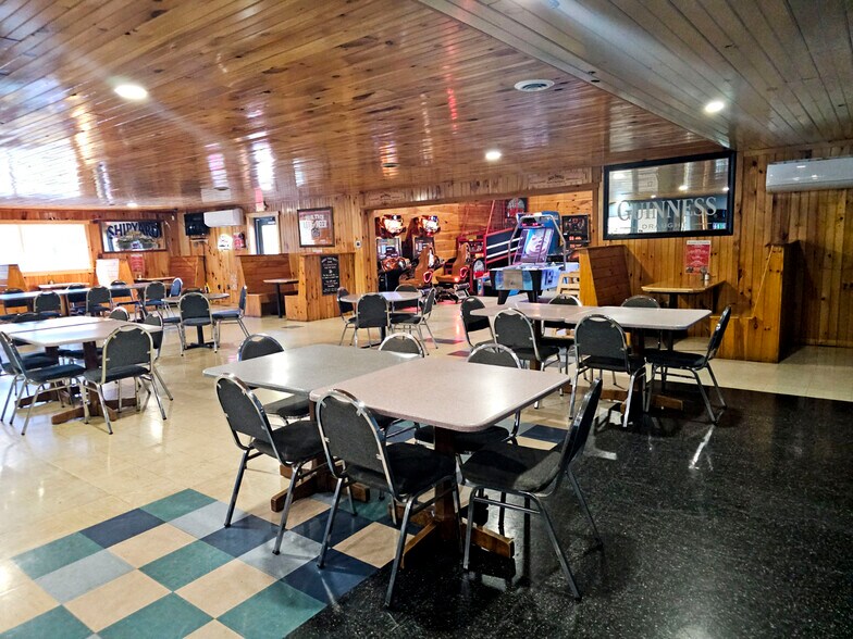 More Photos Of 181 Waterville Rd, Belfast Restaurant For Lease