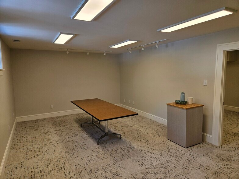 More Photos Of 1002 Broad St, Durham Office For Lease