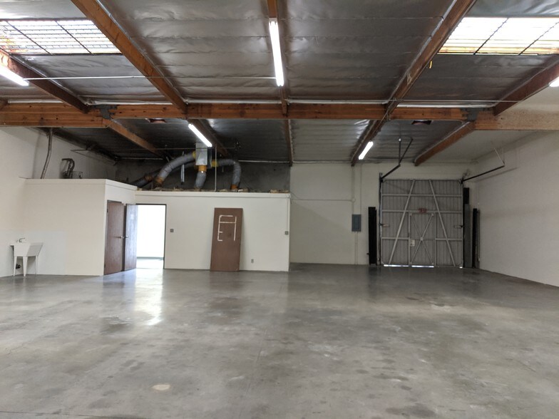 More Photos Of 10699 Hickson St, El Monte Warehouse For Lease