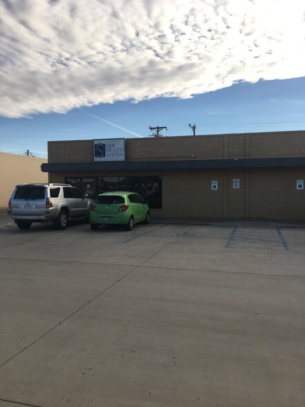 More Photos Of 4601-4623 W Loop 289, Lubbock Office For Lease