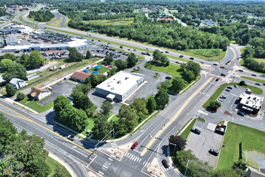 More Photos Of 1580 S Dupont Hwy, Dover General Retail For Lease