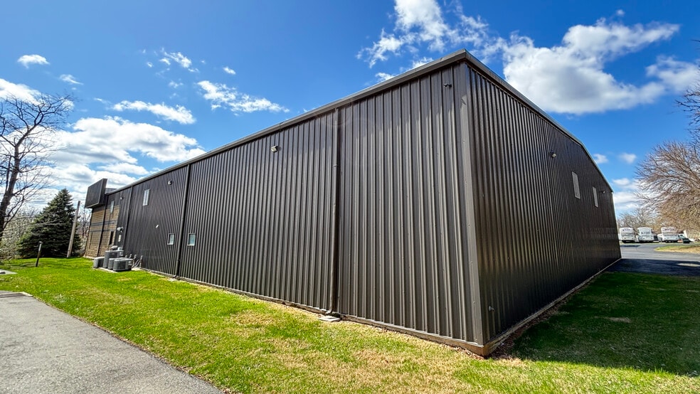 More Photos Of 475 Business Park Ln, Allentown Warehouse For Sale