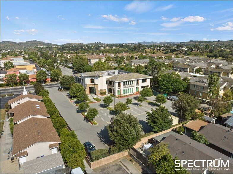 More Photos Of 145 Park Ln, Moorpark Medical For Lease
