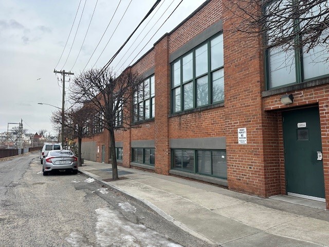 More Photos Of 31 South St, Mount Vernon Light Manufacturing For Lease