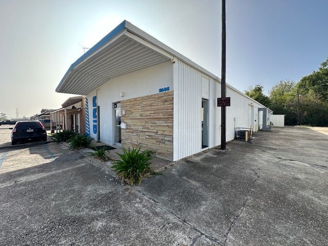 More Photos Of 9146 Mammoth Ave, Baton Rouge Warehouse For Sale