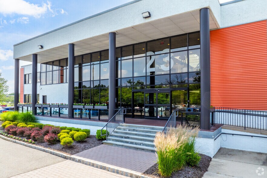 More Photos Of 23 Vreeland Rd, Florham Park Office For Lease