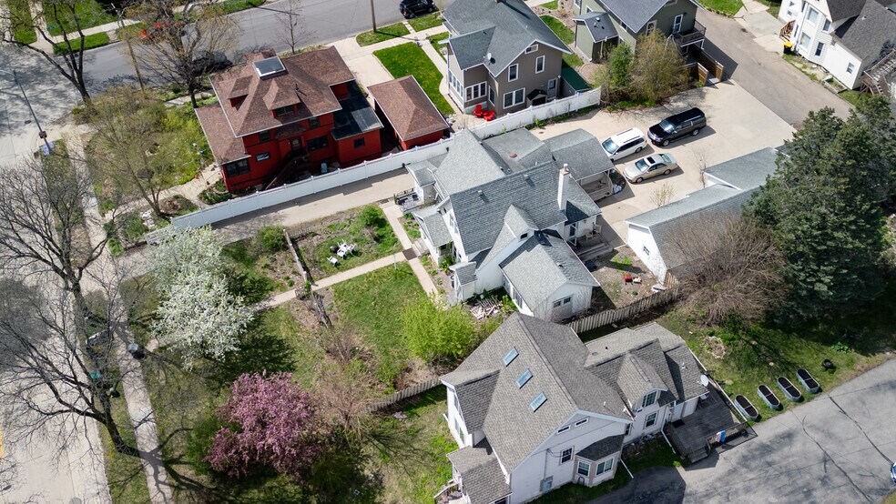 More Photos Of 707 E Center St, Rochester Apartments For Sale
