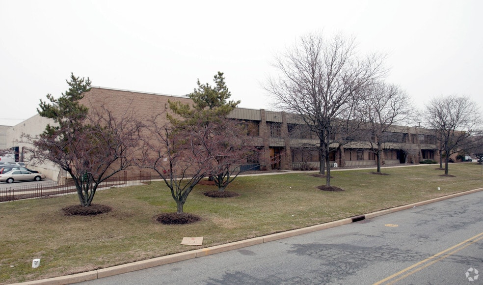 More Photos Of 90 Newfield Ave, Edison Warehouse For Lease
