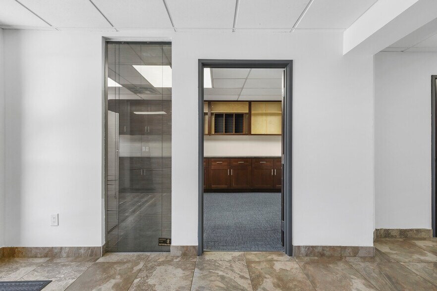 More Photos Of 9025 E Kenyon Ave, Denver Office For Lease