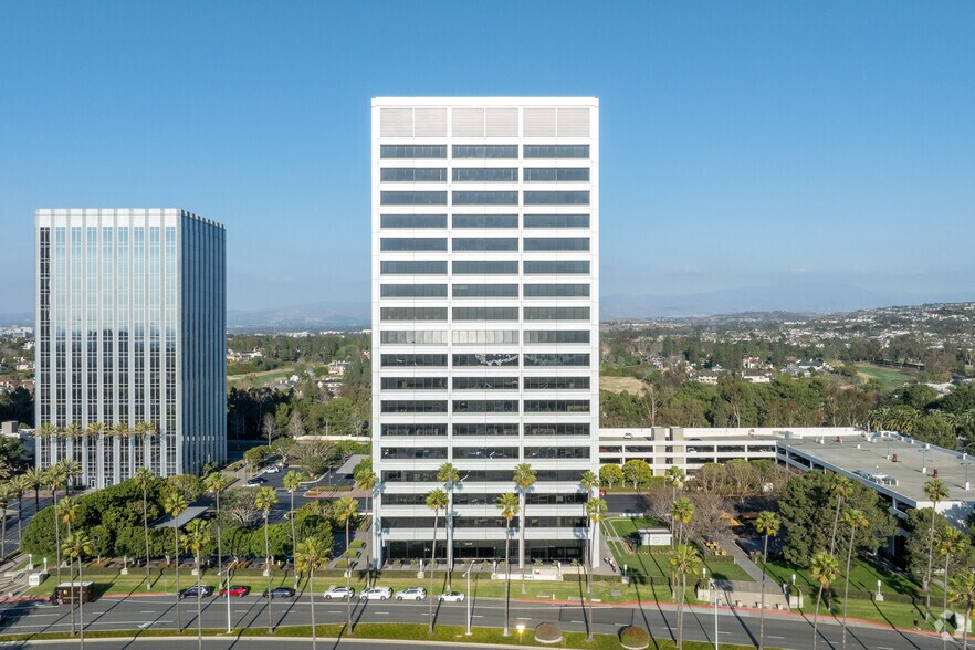 More Photos Of 610 Newport Center Dr, Newport Beach Loft Creative Space For Lease