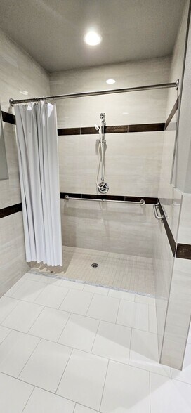 More Photos Of 6767 All Stars Ave, Frisco Showroom For Sale