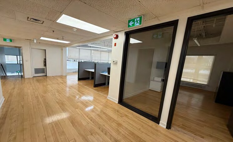More Photos Of 21-23 Kodiak Cres, Toronto Warehouse For Lease