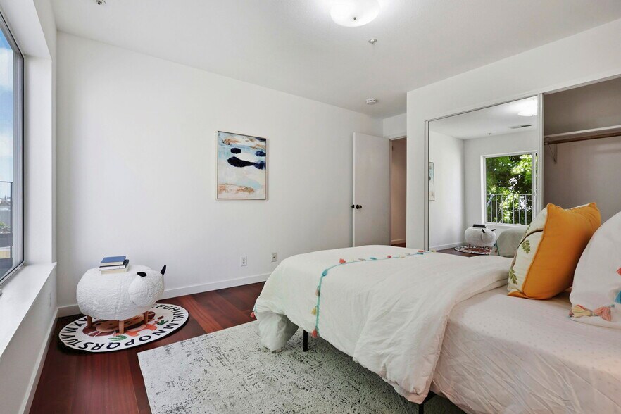 More Photos Of 1678 Wallace Ave, San Francisco Specialty For Sale