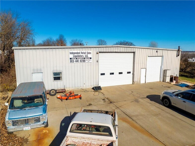 More Photos Of 13612 Stillwell Rd, Bonner Springs Auto Salvage Facility For Sale