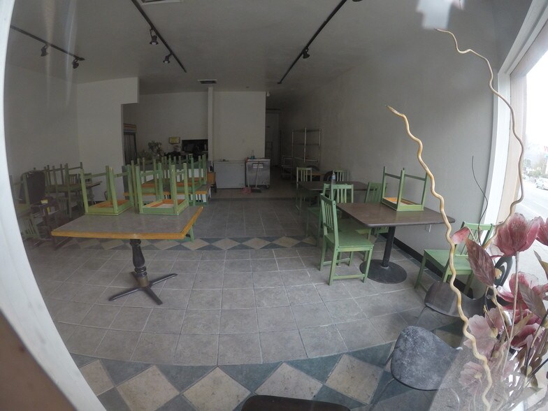 More Photos Of 7780 Foothill Blvd, Tujunga Restaurant For Sale