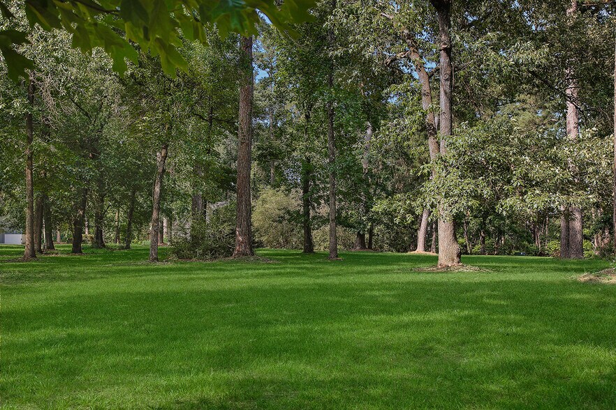 More Photos Of 15598 Bedford Ln, Conroe Specialty For Sale