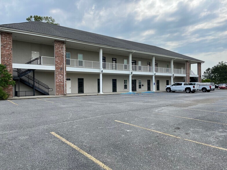More Photos Of 4444 American Way, Baton Rouge Office For Sale
