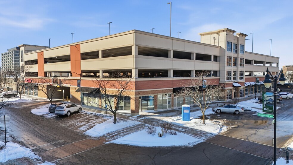 Primary Photo Of 1461 Market St, Des Plaines Parking Garage For Sale