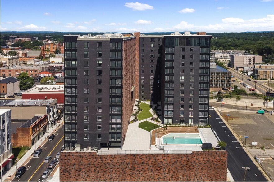 More Photos Of 150 Main St, Hackensack Apartments For Lease