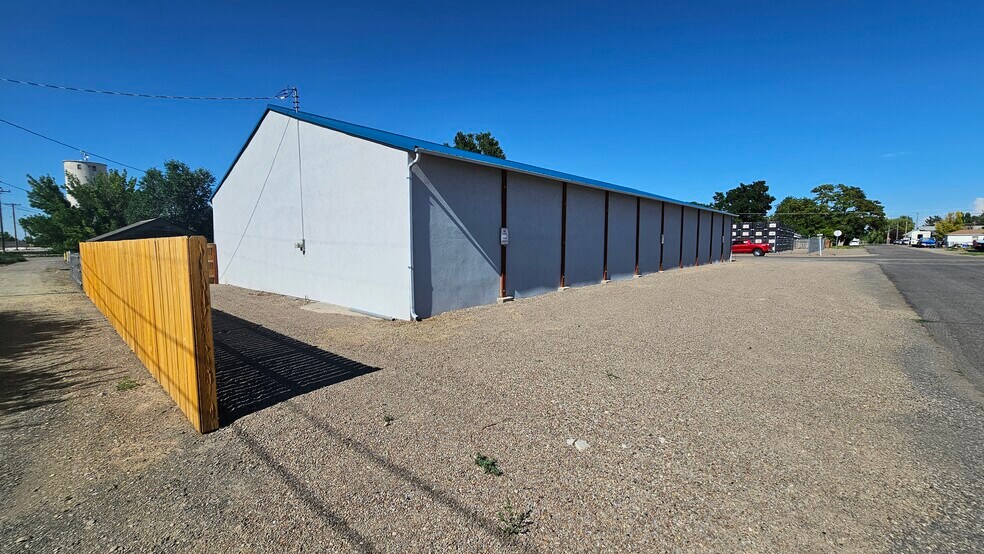 More Photos Of 288 Main St S, Hansen Warehouse For Lease