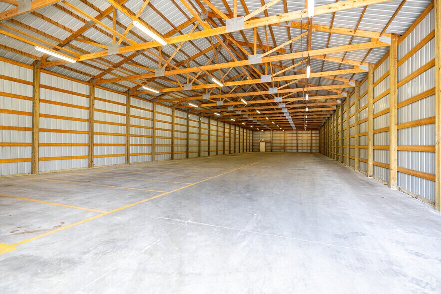 More Photos Of 1205-1227 Barberry Dr, Janesville Manufacturing For Sale