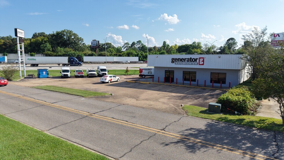 More Photos Of 8976 Interline Ave, Baton Rouge Storefront Retail Office For Lease