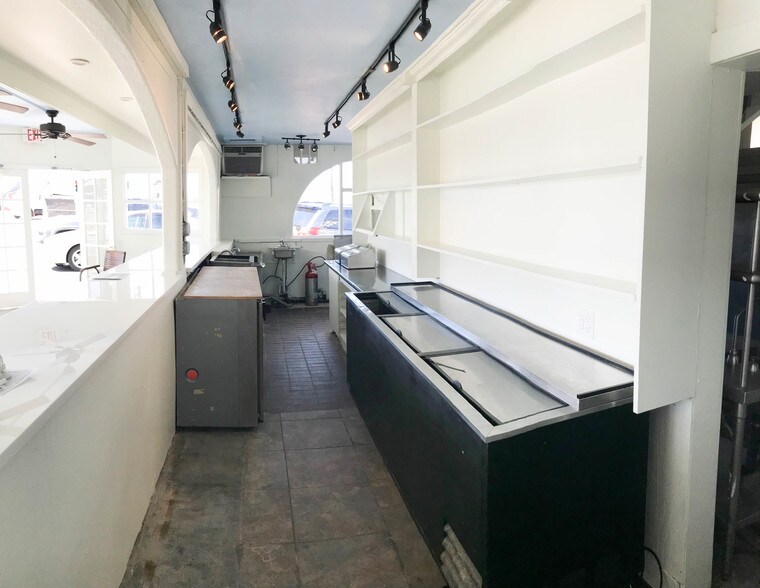 More Photos Of 3036 Waialae Ave, Honolulu Restaurant For Sale