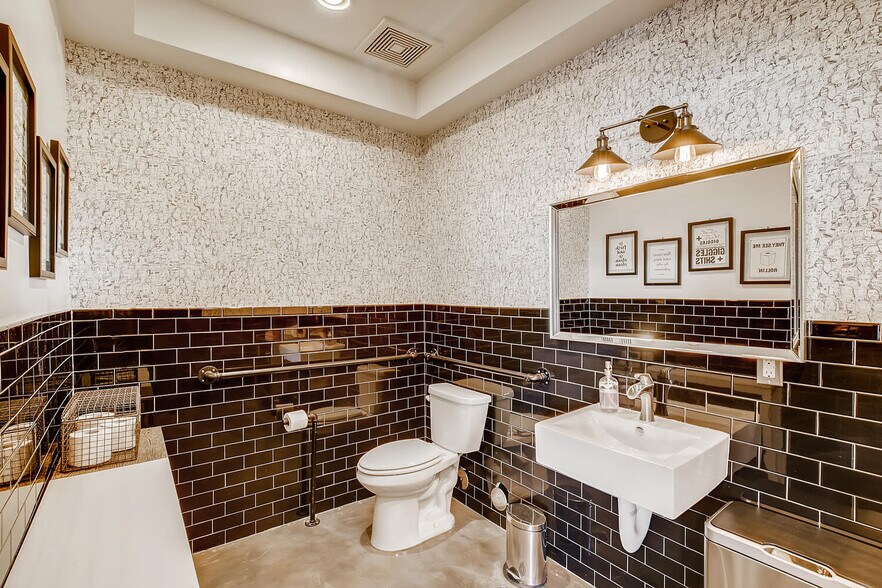 More Photos Of 1448 W Cedar Ave, Denver Manufacturing For Sale