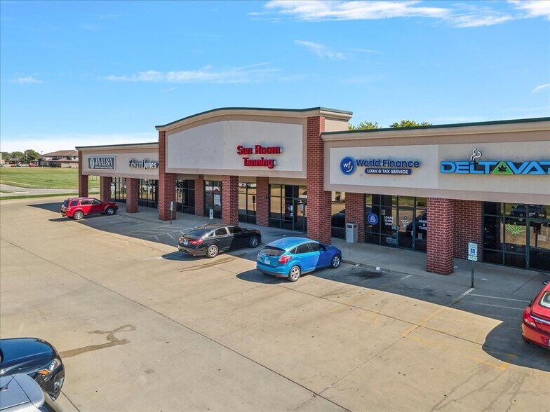 More Photos Of 3120-3126 S Sixth St, Springfield Unknown For Lease