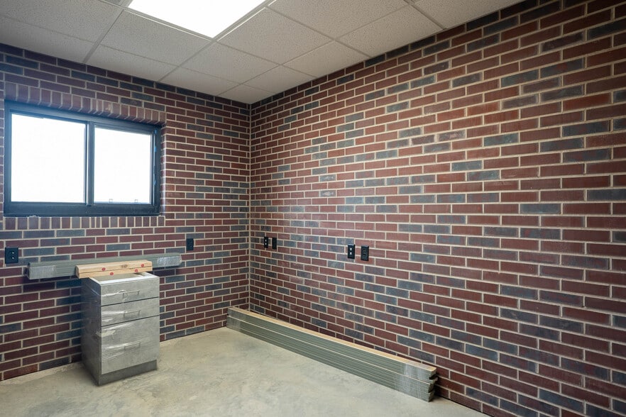 More Photos Of N5550 County Road Z, Onalaska Flex For Sale