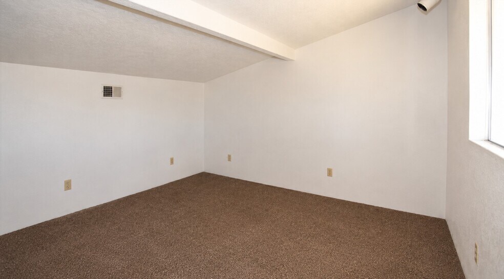 More Photos Of 35633 Highway 66, Daggett Warehouse For Sale