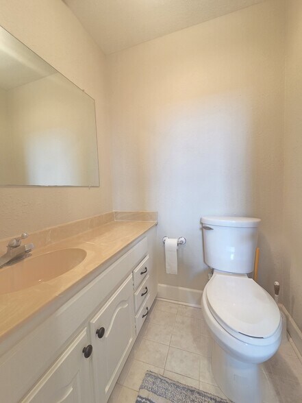 More Photos Of 2204 Sunpark Dr, Conroe Office For Sale