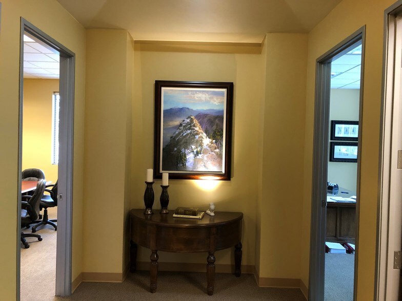 More Photos Of 990 Reserve Dr, Roseville Coworking Space