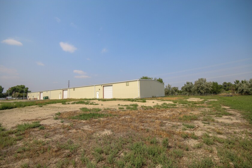 More Photos Of 1020 S Garfield Ave, Loveland Warehouse For Sale