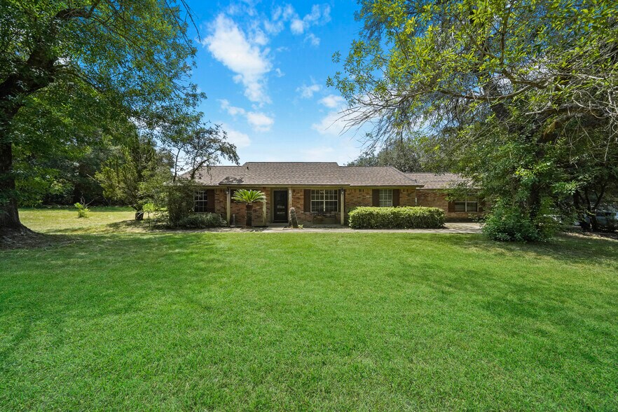 More Photos Of 19493 Keenan Cut Off Rd, Montgomery Office Residential For Sale