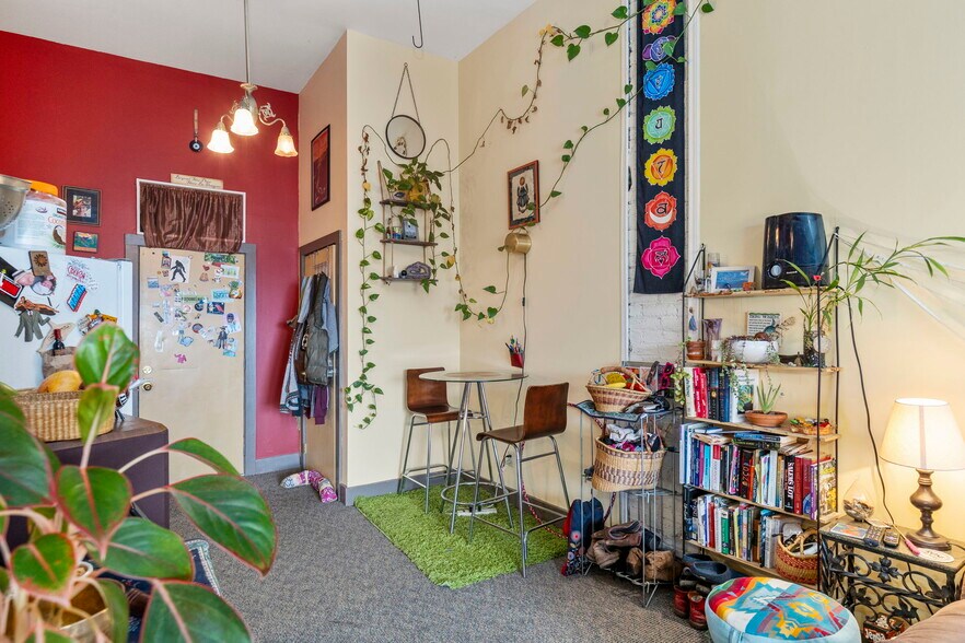 More Photos Of 936 Water St, Port Townsend Storefront Retail Residential For Sale