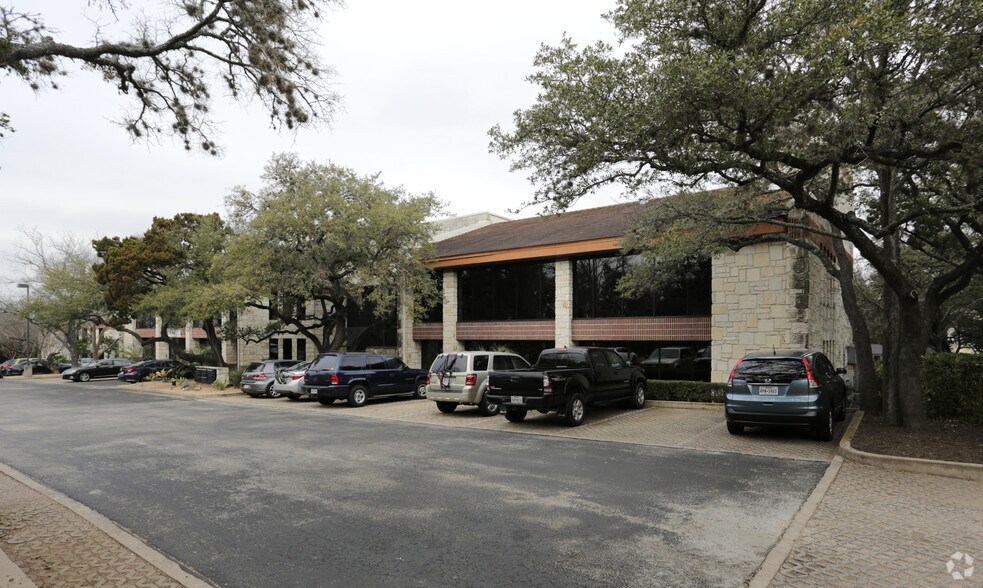 More Photos Of 4807 Spicewood Springs Rd, Austin Unknown For Lease