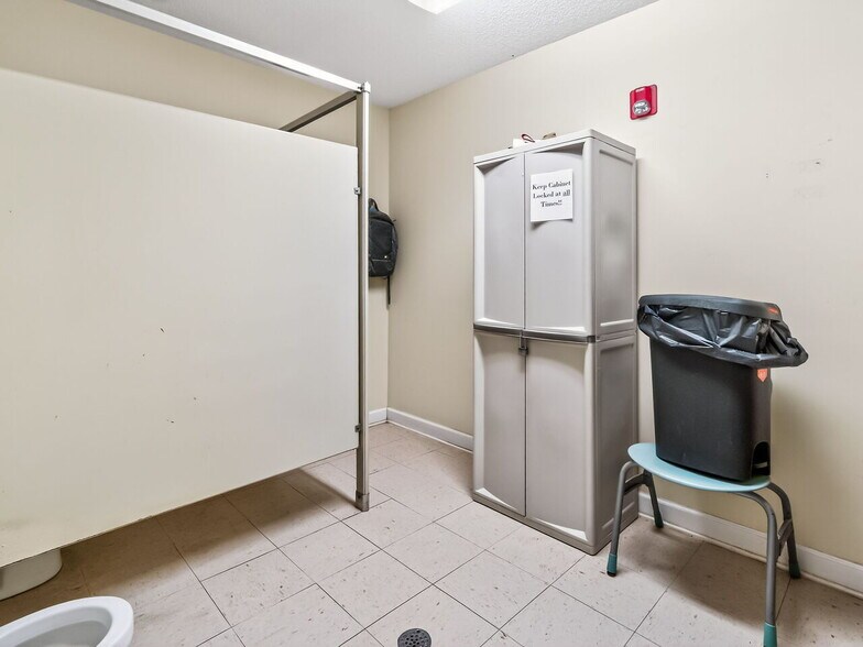 More Photos Of 1480 McNeill Rd, Sanford Flex For Sale