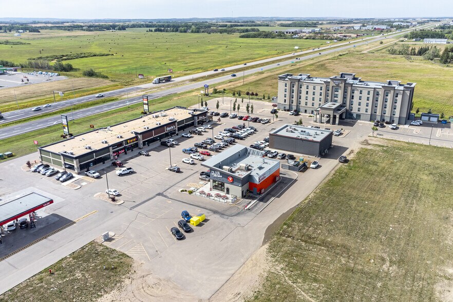 More Photos Of 8120 44 St, Lloydminster Restaurant For Lease