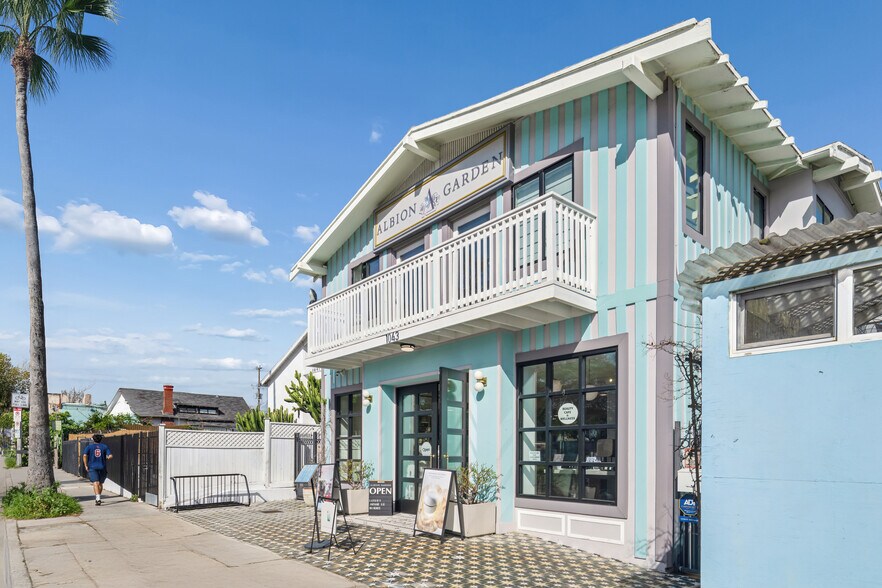 More Photos Of 1043 Abbot Kinney Blvd, Venice Storefront Retail Office For Sale