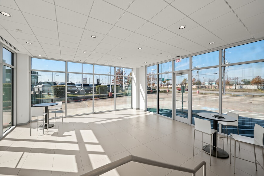 More Photos Of 11819 Southwest Fwy, Houston Auto Dealership For Lease