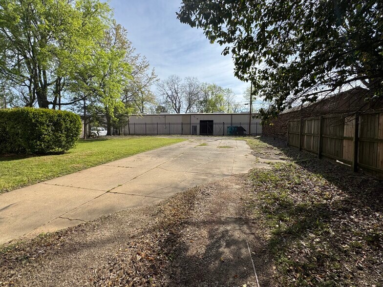 More Photos Of 436 S Fannin Ave, Tyler Office Residential For Sale