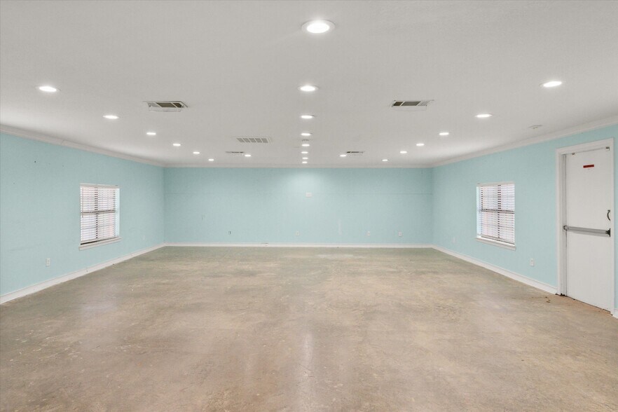 More Photos Of 8850 Davis Blvd, Southlake Land For Lease